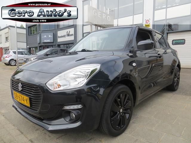 Zwart Gebruikt 2018 Suzuki Swift Hatchback | € 10.900 (Eerlijke prijs) - Afbeelding 1/4