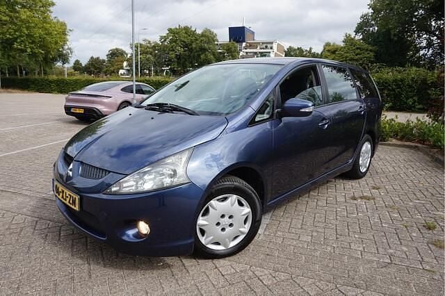 Blauw Gebruikt 2007 Mitsubishi Grandis Inform MPV | € 2.350 (Eerlijke prijs) - Afbeelding 1/4