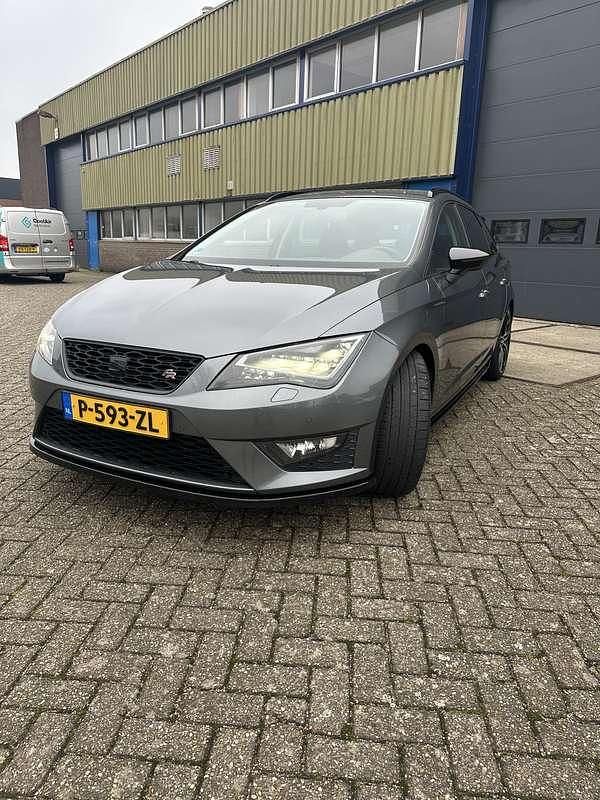 Occasion Seat Leon CONNECT 179 PK (131 kW) 2016 Grijs Stationwagen