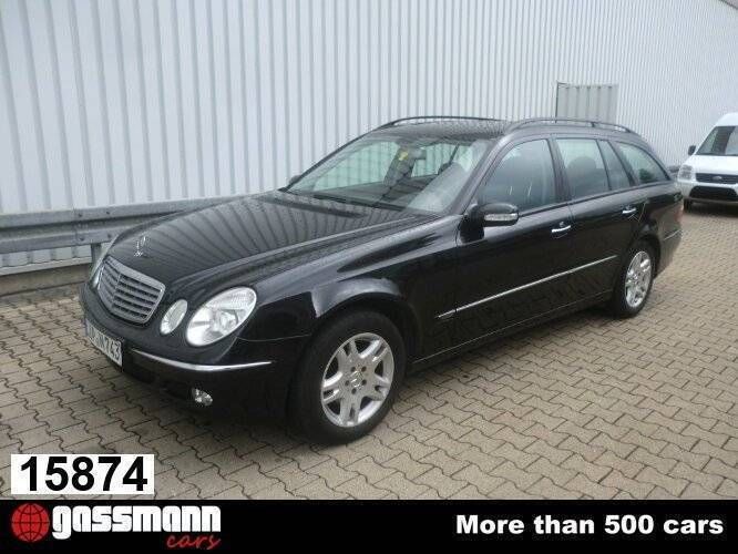 Zwartschwarz Gebruikt 2004 Mercedes E220 Stationwagen | € 4.641 (Iets duurder) - Afbeelding 1/4