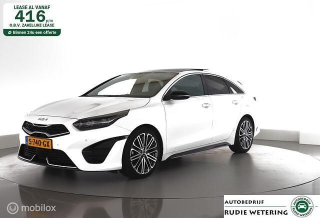 Wit Occasion 2023 Kia ProCeed GT Hatchback | € 30.950 (Eerlijke prijs) - Afbeelding 1/4