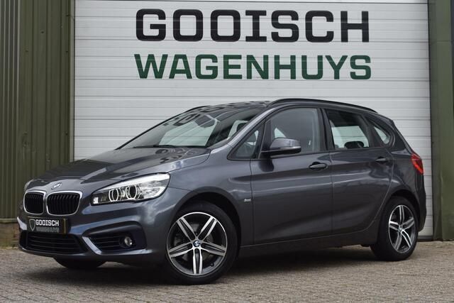 Grijs Gebruikt 2017 BMW 218 Executive Stationwagen | € 14.400 (Super prijs) - Afbeelding 1/4