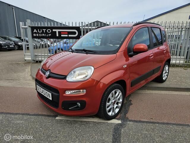 Rood Gebruikt 2012 Fiat Panda Lounge Hatchback | € 3.495 (Eerlijke prijs) - Afbeelding 1/4