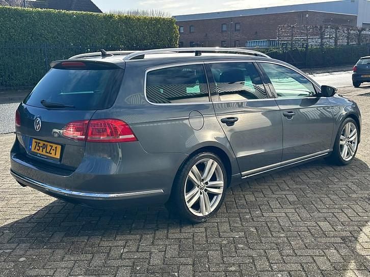 Occasion VW Passat Highline 211 PK (155 kW) 2011 Grijs Stationwagen