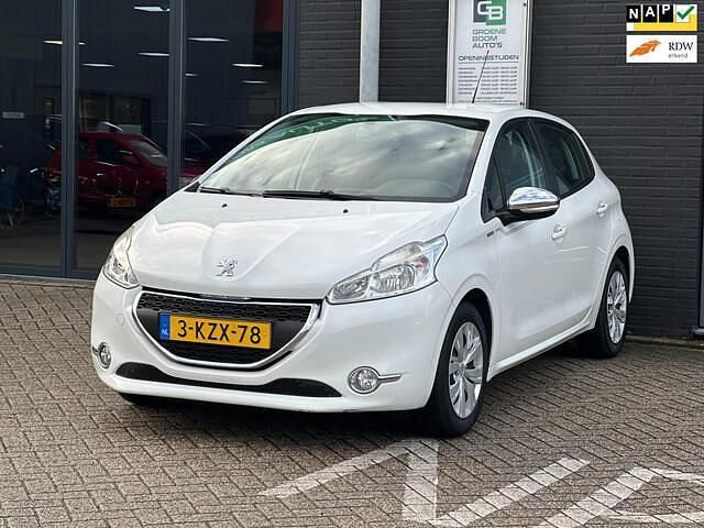 Wit Occasion 2013 Peugeot 208 S Hatchback | € 5.445 (Eerlijke prijs) - Afbeelding 1/4