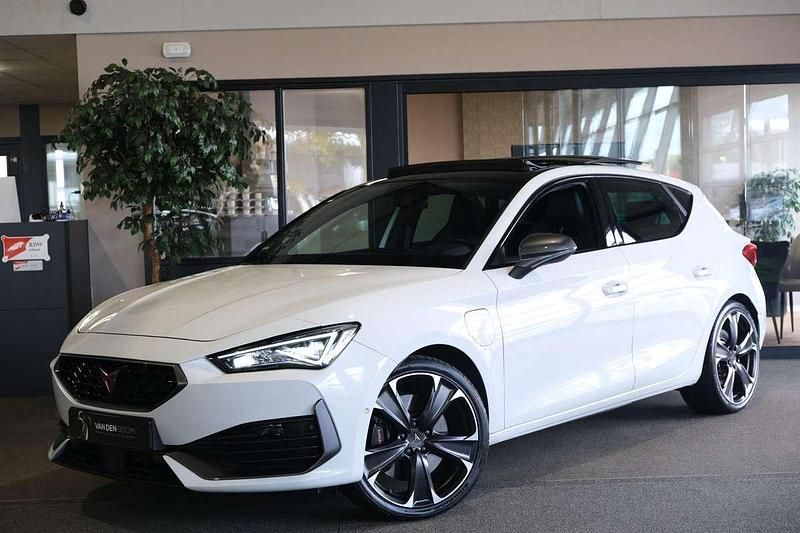 Wit Gebruikt 2021 Cupra Leon VZ2 Hatchback | € 27.450 (Iets duurder) - Afbeelding 1/4