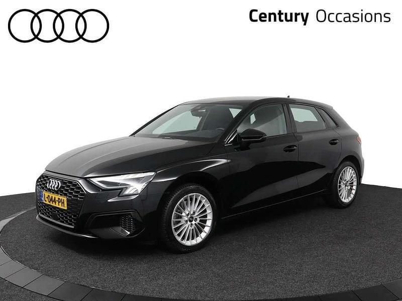 Zwart Gebruikt 2021 Audi A3 Sportback Business Hatchback | € 23.900 (Goede deal) - Afbeelding 1/4