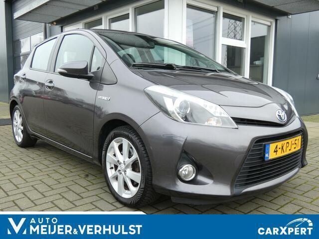 Grijs Gebruikt 2013 Toyota Yaris Hatchback | € 7.999 (Eerlijke prijs) - Afbeelding 1/4