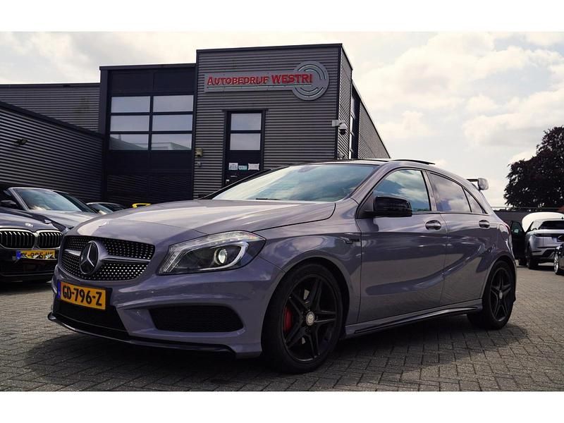 Rood Gebruikt 2012 Mercedes A250 Ambition Hatchback | € 14.495 (Eerlijke prijs) - Afbeelding 1/4