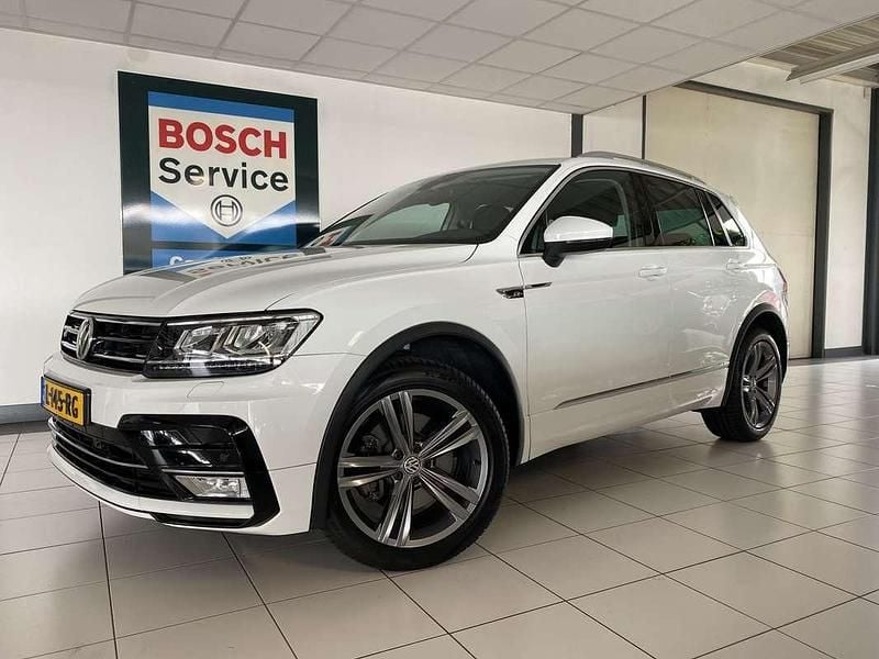 Wit Gebruikt 2017 VW Tiguan R-line SUV | € 21.950 (Super prijs) - Afbeelding 1/4