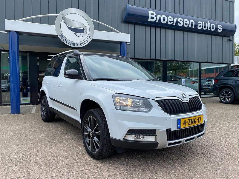 Wit Gebruikt 2015 Skoda Yeti Adventure SUV | € 15.245 - Afbeelding 1/4