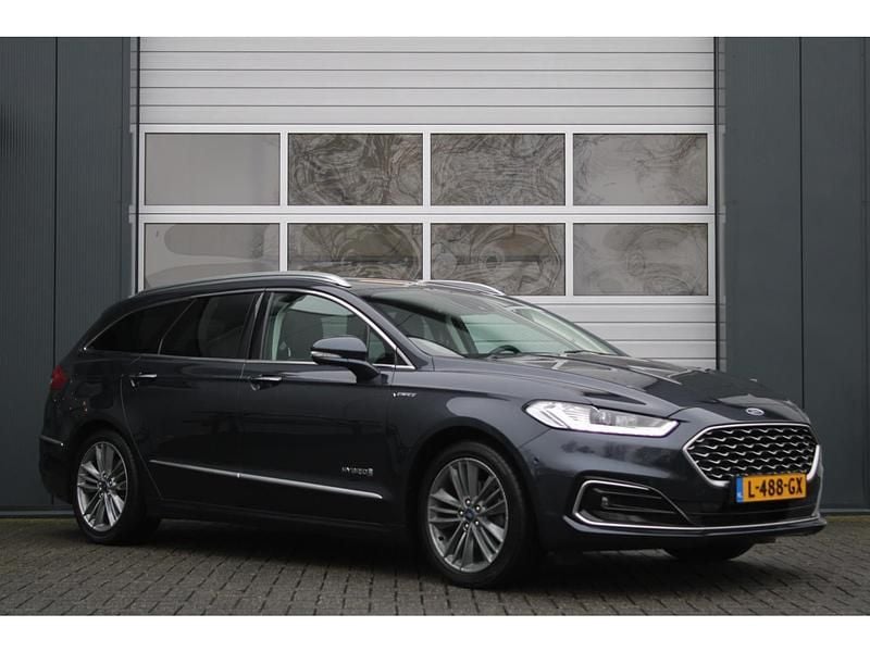 Zwart Occasion 2019 Ford Mondeo Vignale Stationwagen | € 21.950 (Iets duurder) - Afbeelding 1/4