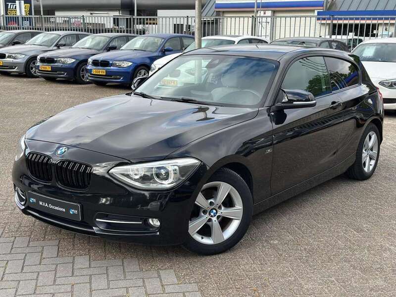 Zwart Gebruikt 2012 BMW 114 Sport Line Hatchback | € 7.950 (Eerlijke prijs) - Afbeelding 1/4