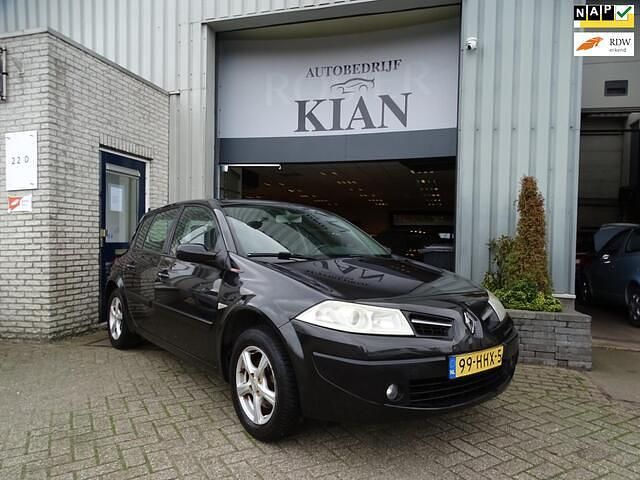 Zwart Gebruikt 2009 Renault Mégane III Business Hatchback | € 2.950 (Eerlijke prijs) - Afbeelding 1/4