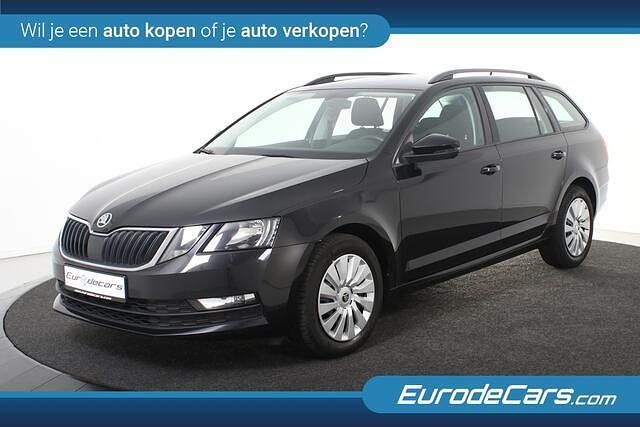 Zwart Occasion 2019 Skoda Octavia Ambition Stationwagen | € 14.400 (Eerlijke prijs) - Afbeelding 1/4