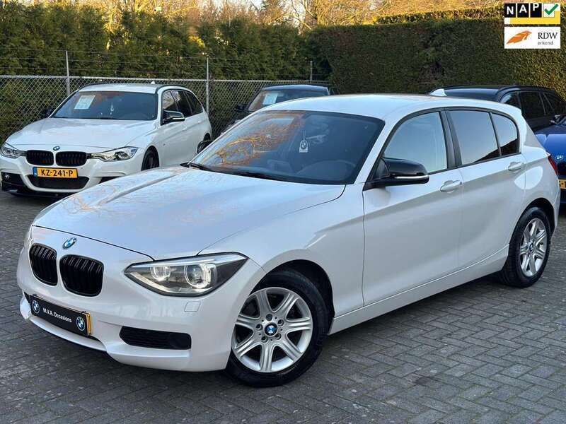Wit, metallic lak Gebruikt 2012 BMW 116 Hatchback | € 8.950 (Iets duurder) - Afbeelding 1/4