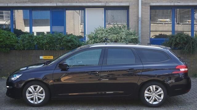 Blauw Gebruikt 2016 Peugeot 308 Stationwagen | € 6.450 (Iets duurder) - Afbeelding 1/4