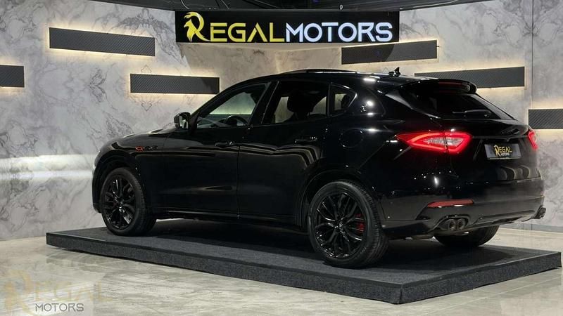 Occasion Maserati Levante GranLusso 349 PK (256 kW) 2019 Zwart SUV