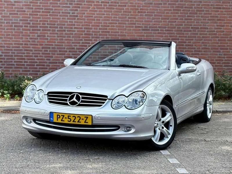 Grijs, metallic lak Gebruikt 2004 Mercedes CLK200 Avantgarde Cabriolet | € 4.950 (Super prijs) - Afbeelding 1/4