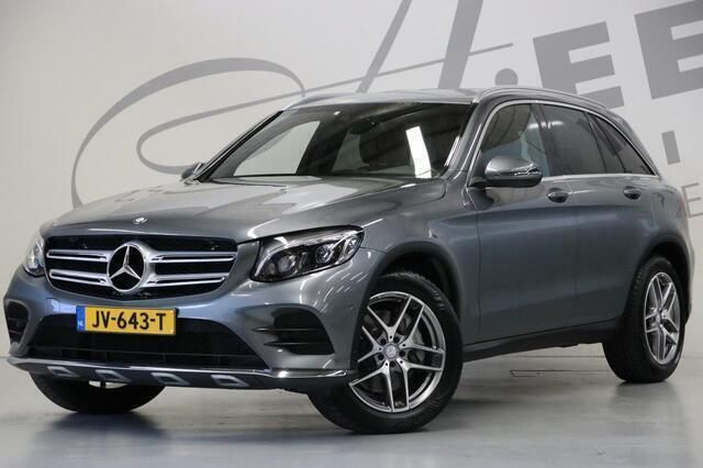 Grijs, metallic lak Gebruikt 2016 Mercedes GLC250 AMG SUV | € 31.750 (Iets duurder) - Afbeelding 1/4