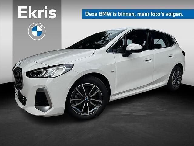 Wit Gebruikt 2024 BMW 218 M Sport Stationwagen | € 33.900 (Duur) - Afbeelding 1/4