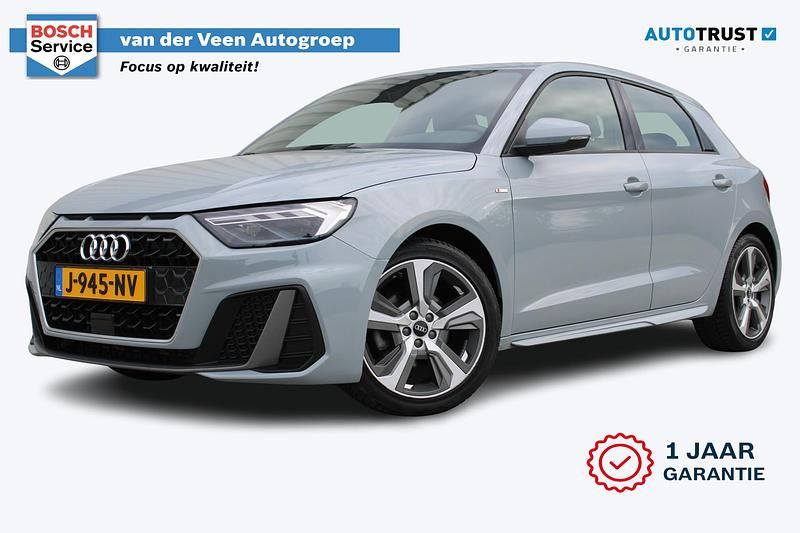 Grijs (metallic) Gebruikt 2020 Audi A1 Sportback Proline Hatchback | € 21.450 (Iets duurder) - Afbeelding 1/4
