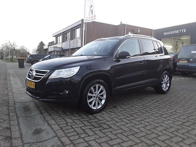 Zwart Gebruikt 2011 VW Tiguan Sport SUV | € 9.950 (Eerlijke prijs) - Afbeelding 1/4