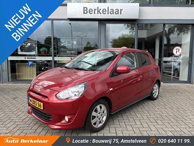 Rood Gebruikt 2015 Mitsubishi Space Star Hatchback | € 6.345 (Eerlijke prijs) - Afbeelding 1/4
