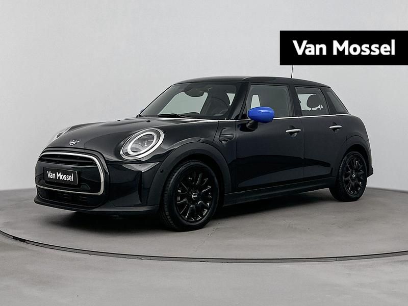 Zwart Gebruikt 2022 Mini Cooper Hatchback | € 21.935 (Iets duurder) - Afbeelding 1/4