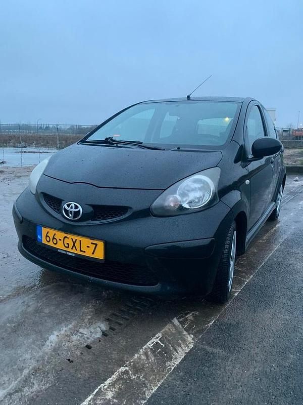 Gebruikt 2008 Toyota Aygo Hatchback | € 1.745 (Goede deal) - Afbeelding 1/4