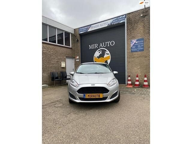 Grijs Gebruikt 2017 Ford Fiesta Hatchback | € 5.999 (Super prijs) - Afbeelding 1/4