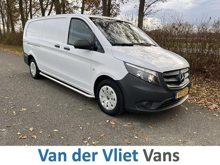 Wit Gebruikt 2020 Mercedes Vito Sedan | € 14.950 (Eerlijke prijs) - Afbeelding 1/4