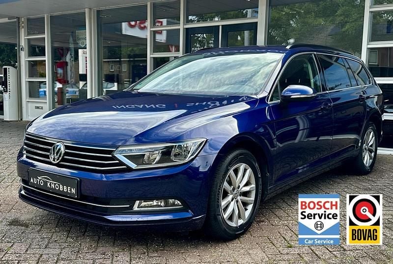 Blauw Gebruikt 2018 VW Passat Comfortline Stationwagen | € 15.800 (Goede deal) - Afbeelding 1/4