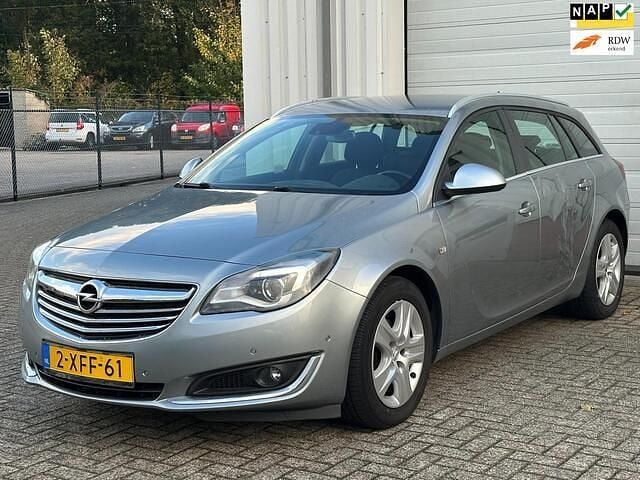 Grijs Gebruikt 2014 Opel Insignia Edition Stationwagen | € 5.245 (Super prijs) - Afbeelding 1/4