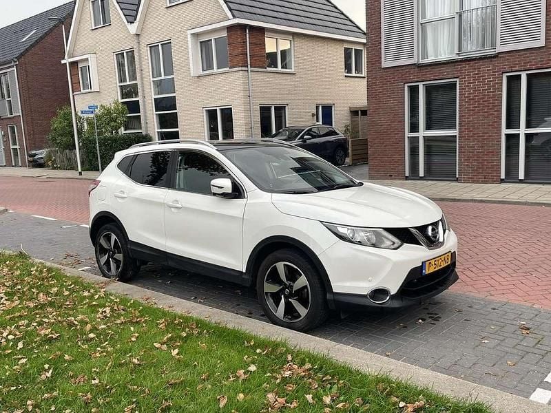 Wit Gebruikt 2015 Nissan Qashqai SUV | € 11.750 (Goede deal) - Afbeelding 1/4