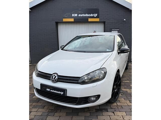 Wit Gebruikt 2011 VW Golf VI Style Hatchback | € 8.250 (Eerlijke prijs) - Afbeelding 1/4