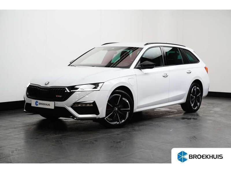 Wit Gebruikt 2024 Skoda Octavia Business Line Stationwagen | € 38.900 (Duur) - Afbeelding 1/4