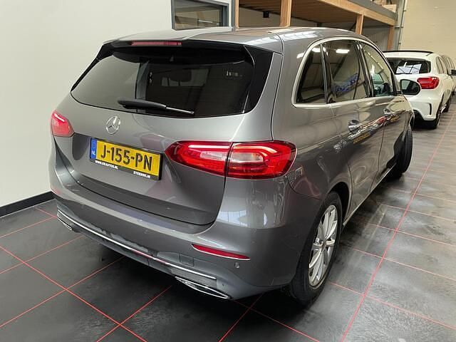 Occasion Mercedes B180 Premium Plus 136 PK (100 kW) 2019 Grijs MPV