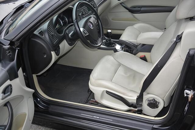 Occasion Saab 9-3 Cabriolet Vector 150 PK (110 kW) 2005 Zwart Cabriolet