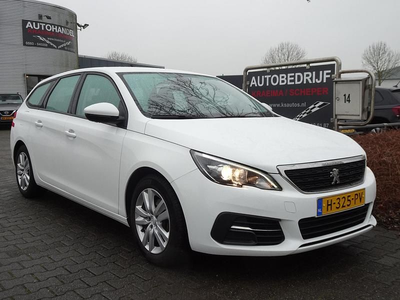 Occasion Peugeot 308 Active 112 PK (82 kW) 2020 Wit Stationwagen