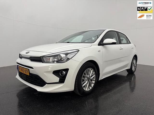 Wit Gebruikt 2021 Kia Rio Hatchback | € 11.950 (Eerlijke prijs) - Afbeelding 1/4