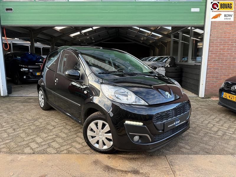 Occasion Peugeot 107 Active 68 PK (50 kW) 2012 Zwart Hatchback