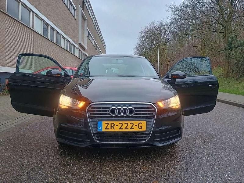 Occasion Audi A1 Attraction 86 PK (63 kW) 2011 Zwart Hatchback