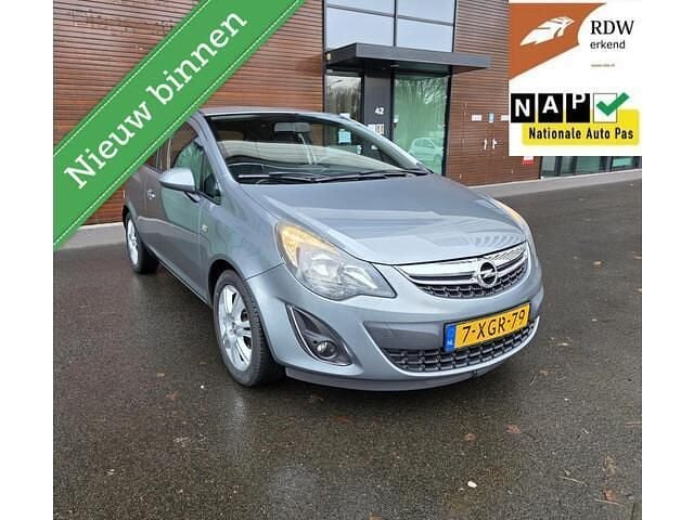 Grijs Occasion 2014 Opel Corsa Hatchback | € 3.999 (Eerlijke prijs) - Afbeelding 1/4