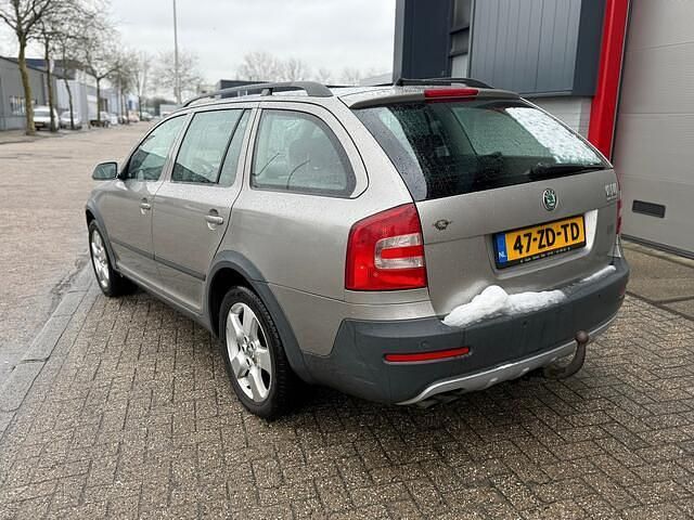 Occasion Skoda Octavia Scout 4x4 140 PK (102 kW) 2008 Beige Stationwagen
