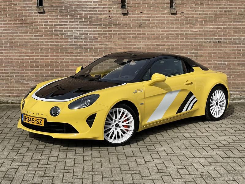 Geel, metallic lak Gebruikt 2022 Alpine A110 Coupé | € 125.000 - Afbeelding 1/4