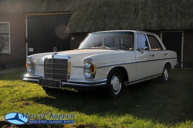 Wit Gebruikt 1967 Mercedes S250 SE Sedan | € 28.900 - Afbeelding 1/4