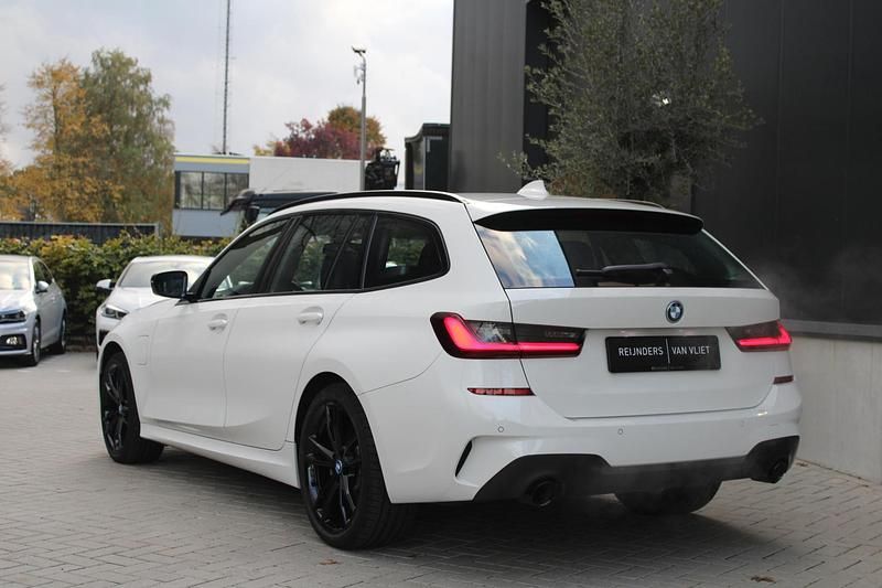 Occasion BMW 320e Executive 204 PK (150 kW) 2021 Wit Stationwagen