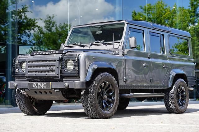 Grijs Gebruikt 2006 Land Rover Defender SUV | € 38.888 (Eerlijke prijs) - Afbeelding 1/4