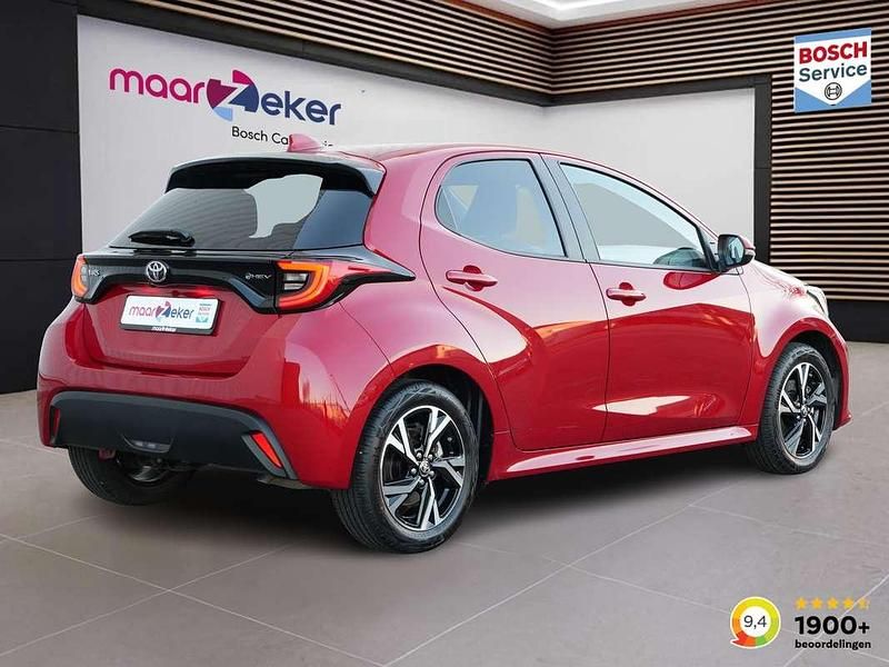 Occasion Toyota Yaris Hybrid Business Edition 116 PK (85 kW) 2024 Rood Hatchback